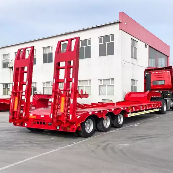 How Does a Gooseneck Flatbed Semi-Trailer Improve Gravis Cargo Transportation?